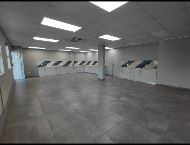 486M² OFFICE TO LET IN BRYANSTON